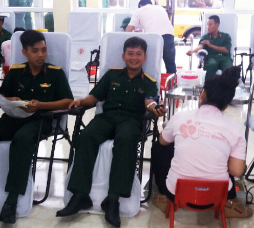 Sĩ quan trẻ 10 lần hiến máu tình nguyện